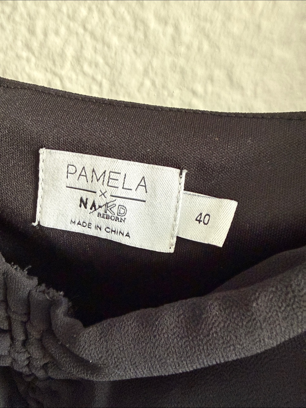 NA-KD x Pamela Black Puff Sleeve Cinched Crop Top | Size M / EU 40 - Picture 2 of 6